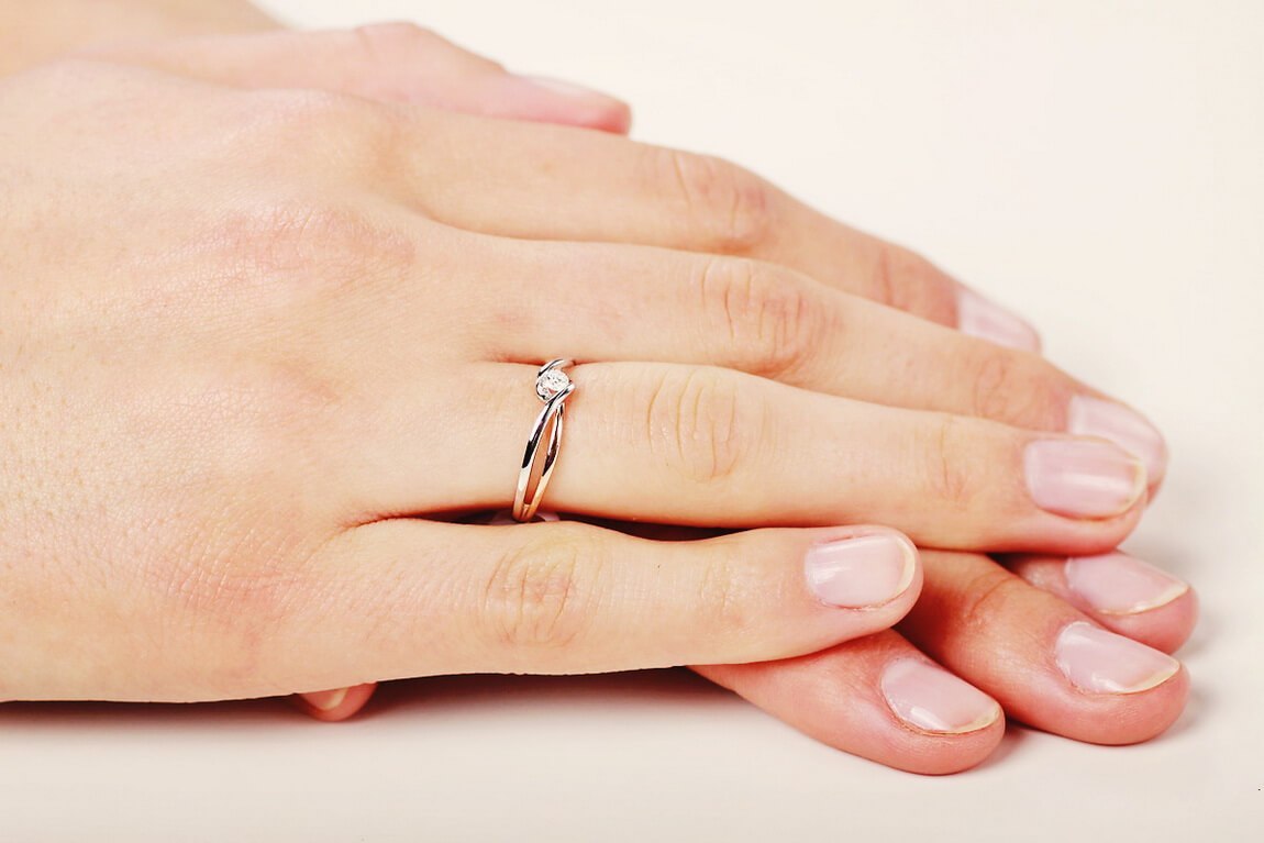 Złoty pierścionek PXD1943R - Diament